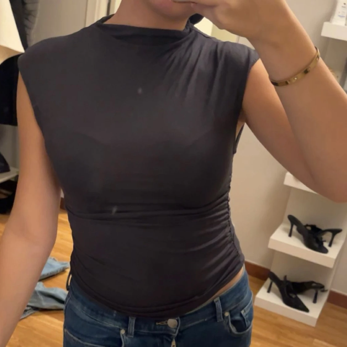 Svart tight ärmlös topp - 1