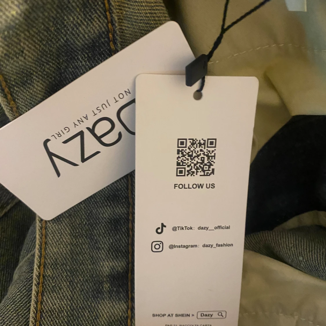 Ljusblå denimshorts från Dazy - 3