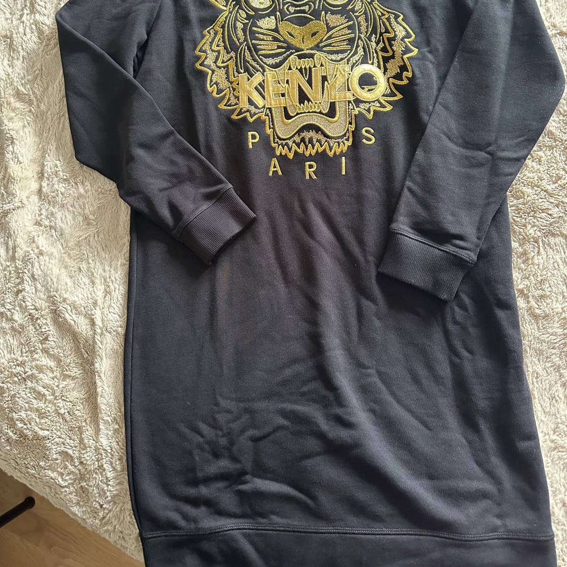 Svart sweatshirtklänning från Kenzo