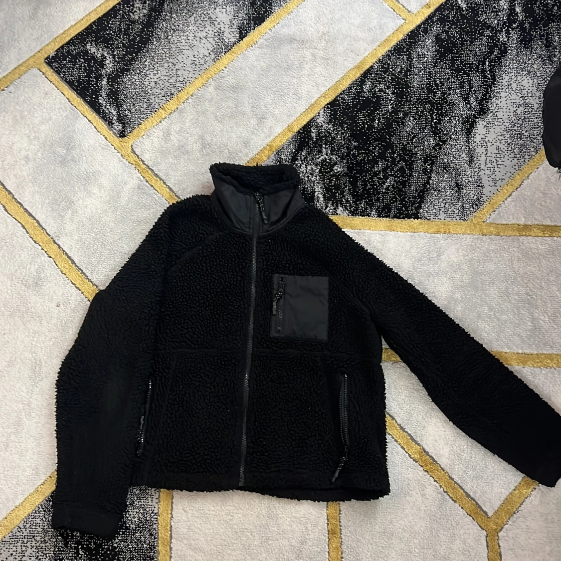 Svart teddyjacka från Noisy May