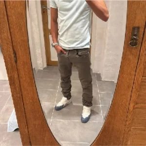 Replay jeans  - Ett par snygga byxor från Replay i storlek W31 L34 i modellen Anbbas 