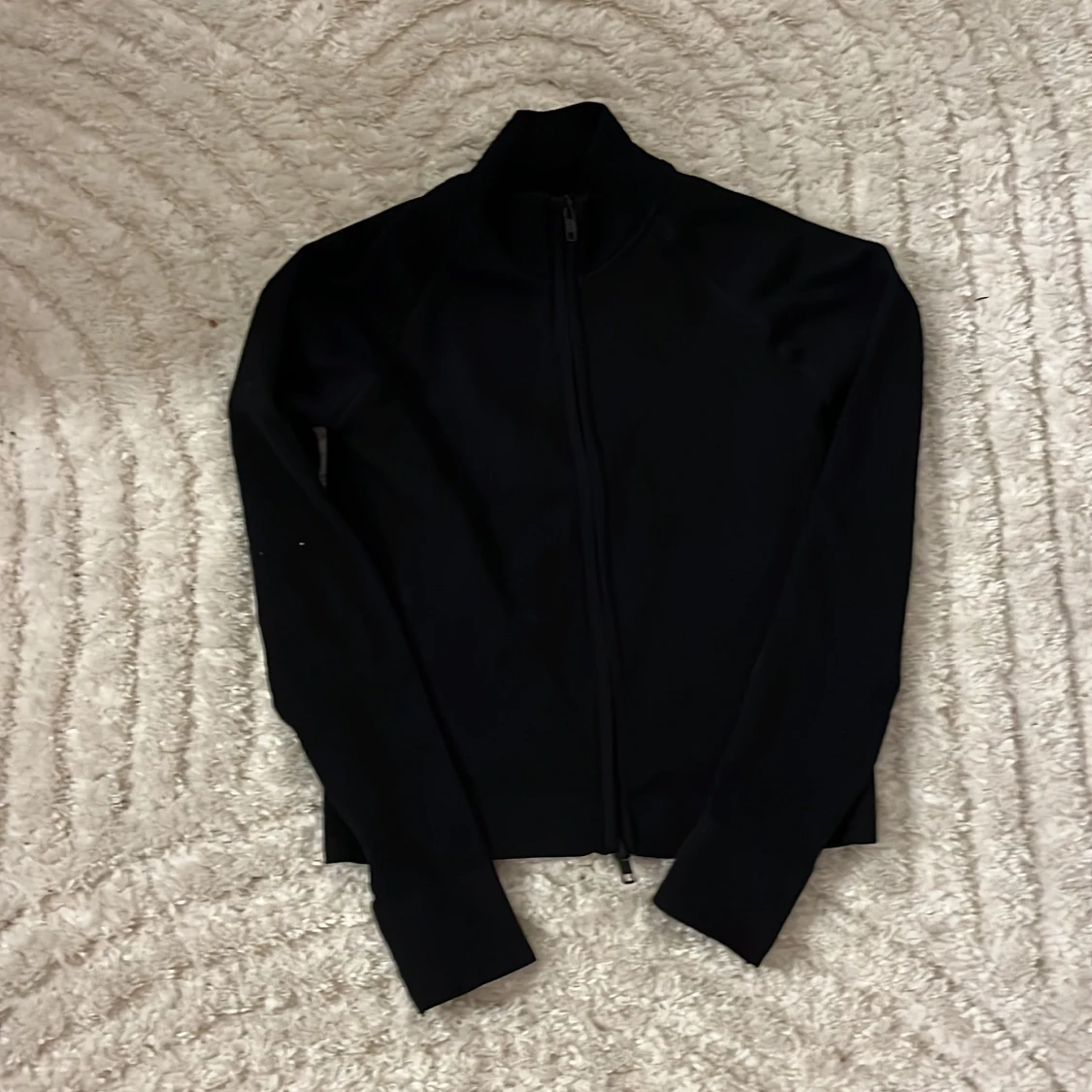 Svart ziptröja från lager 157, storlek M