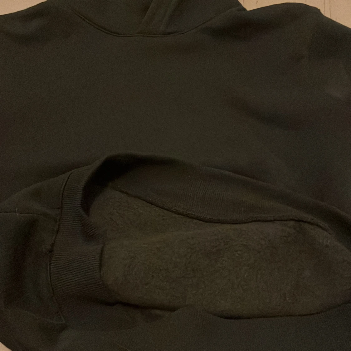 Mörk grön hoodie med mjuk fleece - 2