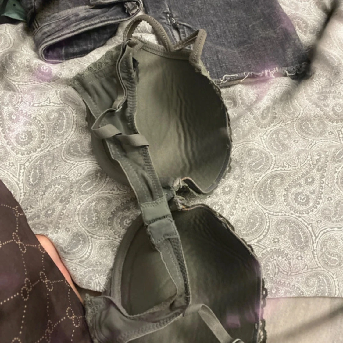 Olivgrön spetsig korsett-topp