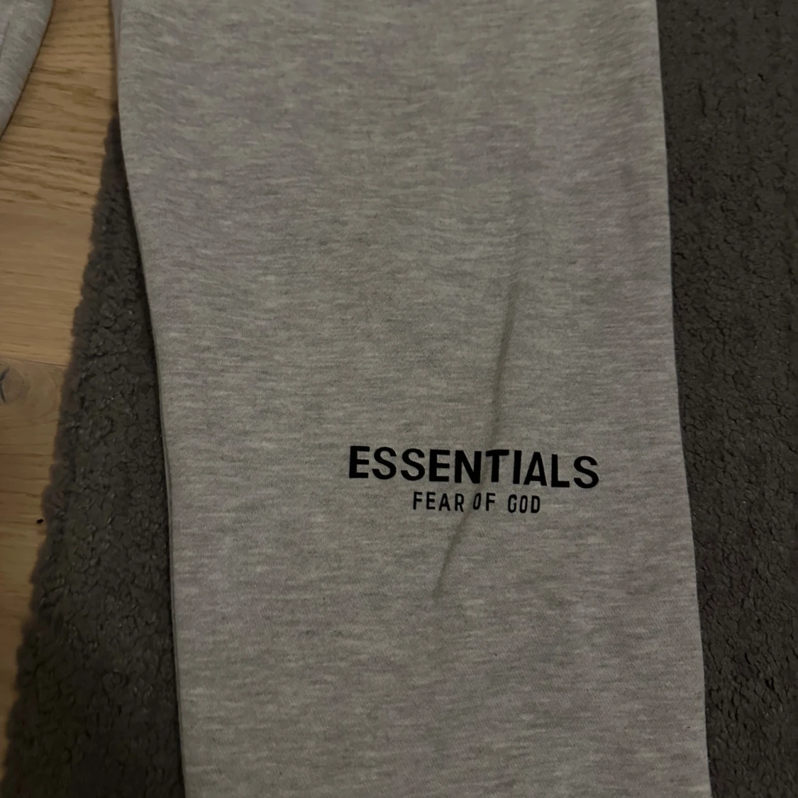 Grå Essentials Fear of God mjukisbyxor - 1
