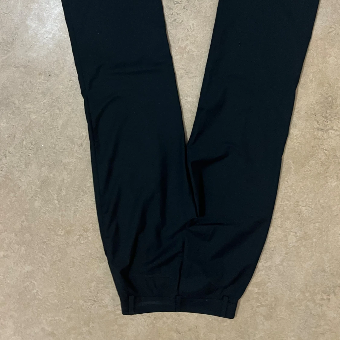 Svarta kostymbyxor från Gina Tricot - 1