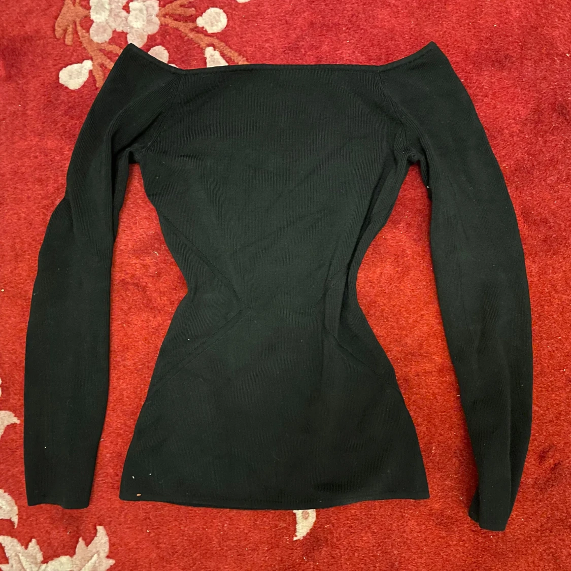 skitsnygg svart offshoulder topp - 2