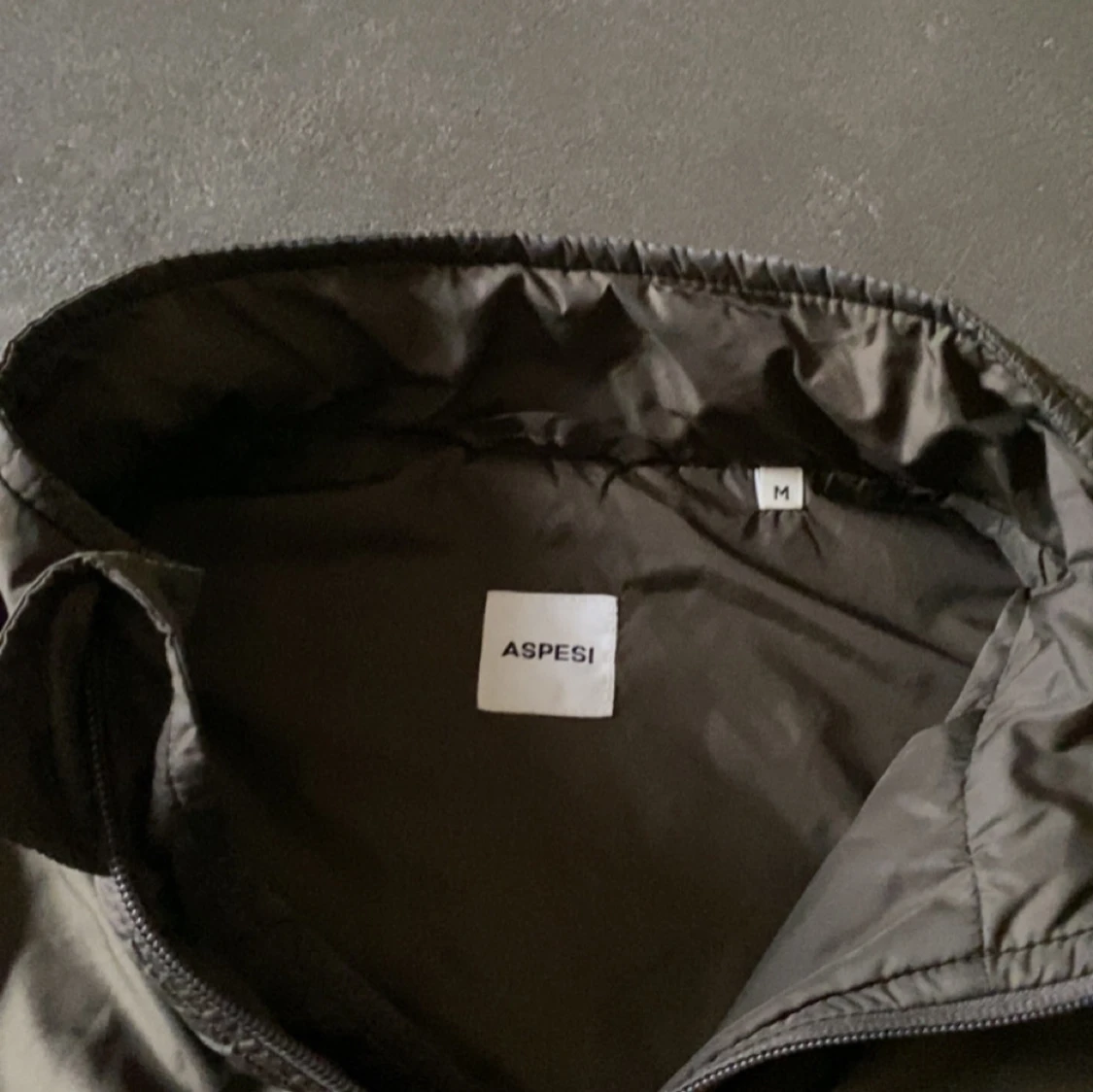 Olivgrön dunväst från Aspesi - 1