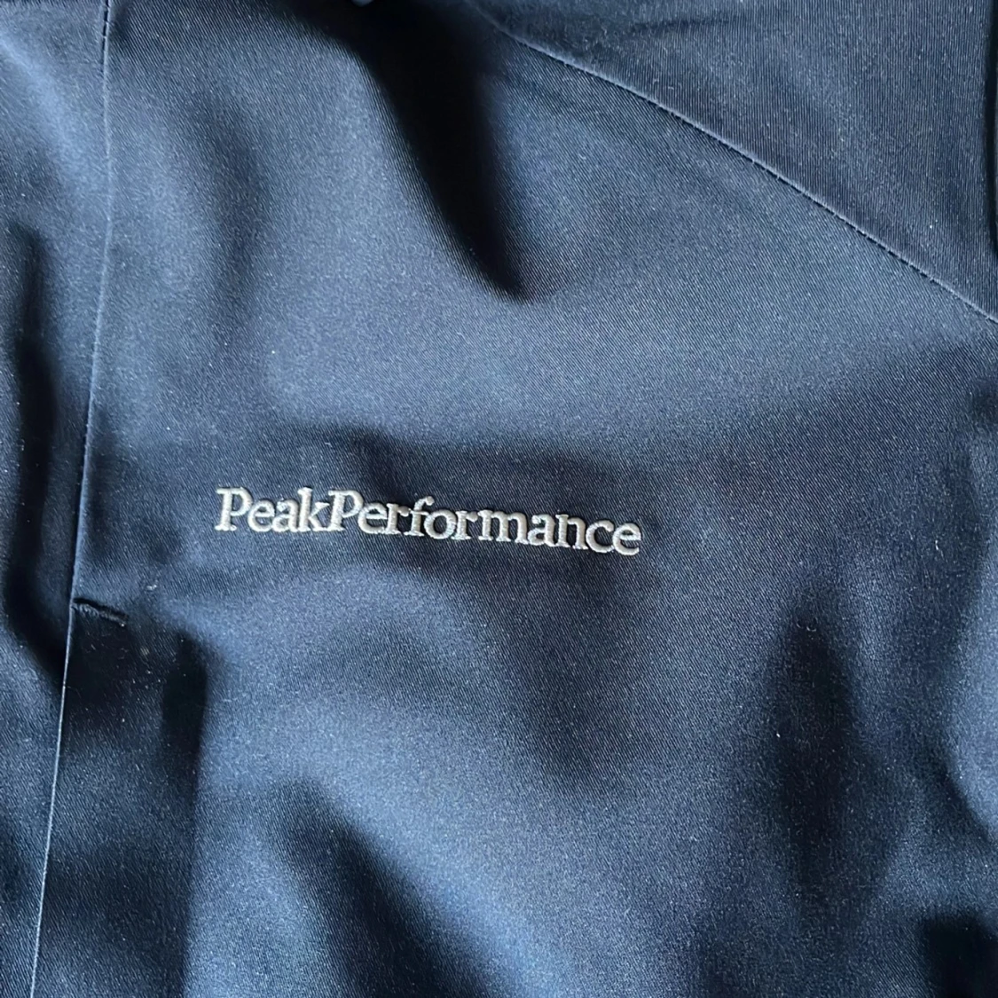 Svart skaljacka från Peak Performance - 90