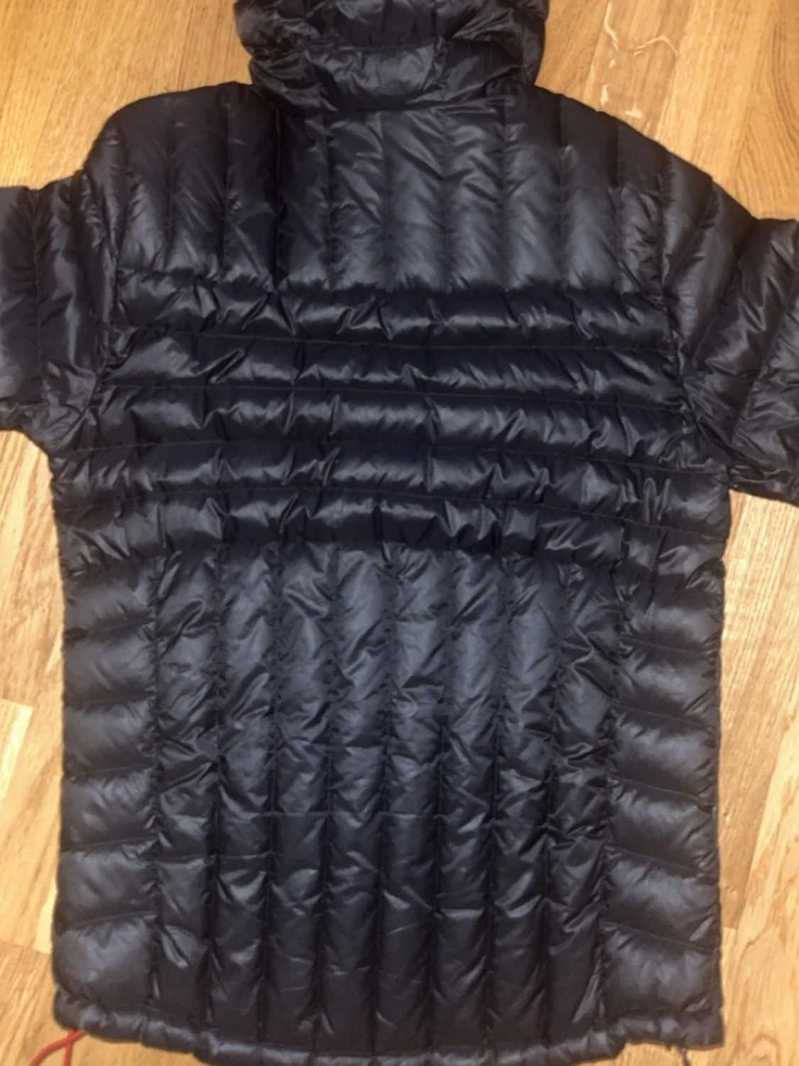 Svart dunjacka från Canada Snow - 2