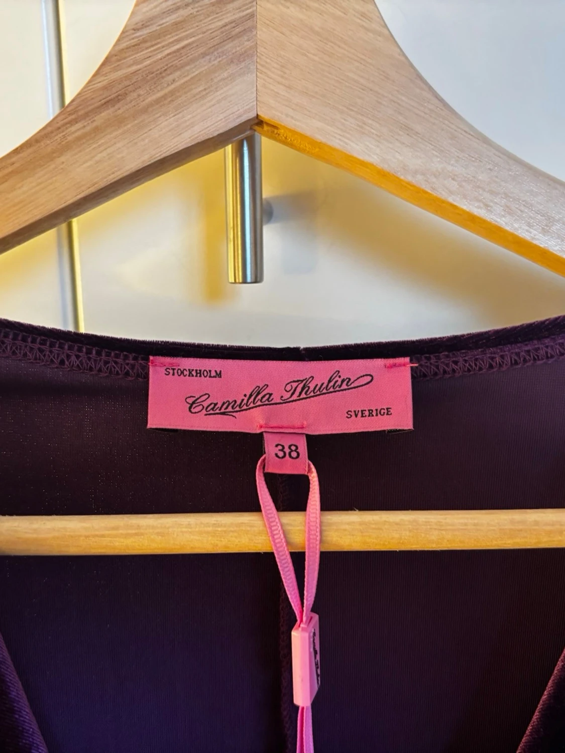 Nya oanvända lila sammetstop och kjol från Camilla Thulin storlek 38 - 5