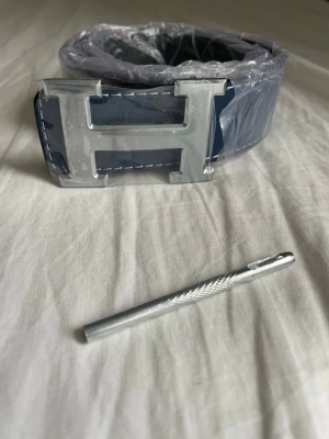 Heerrmes bälte helt ny hållgörare ingår  - Heerrmes bälte helt ny hållgörare ingår väldigt snyggt bälte fler finns av denna modell TikTok:Scandinavia_market