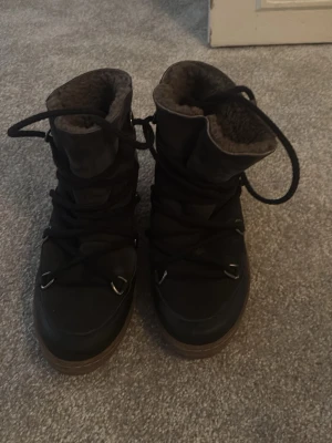 Isabel marant skor  - Super fina Isabel marant skor i helt nytt skick från nk köpta för ungefär 6000