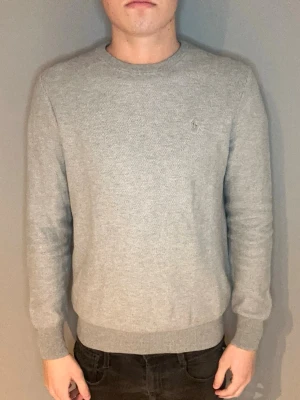 Polo Ralph Lauren tröja  - Polo Ralph Lauren tröja | storlek s | skick 10/10 | fraktar via valfrit ombud på köparens bekostnad | hör av dig vid funderingar 