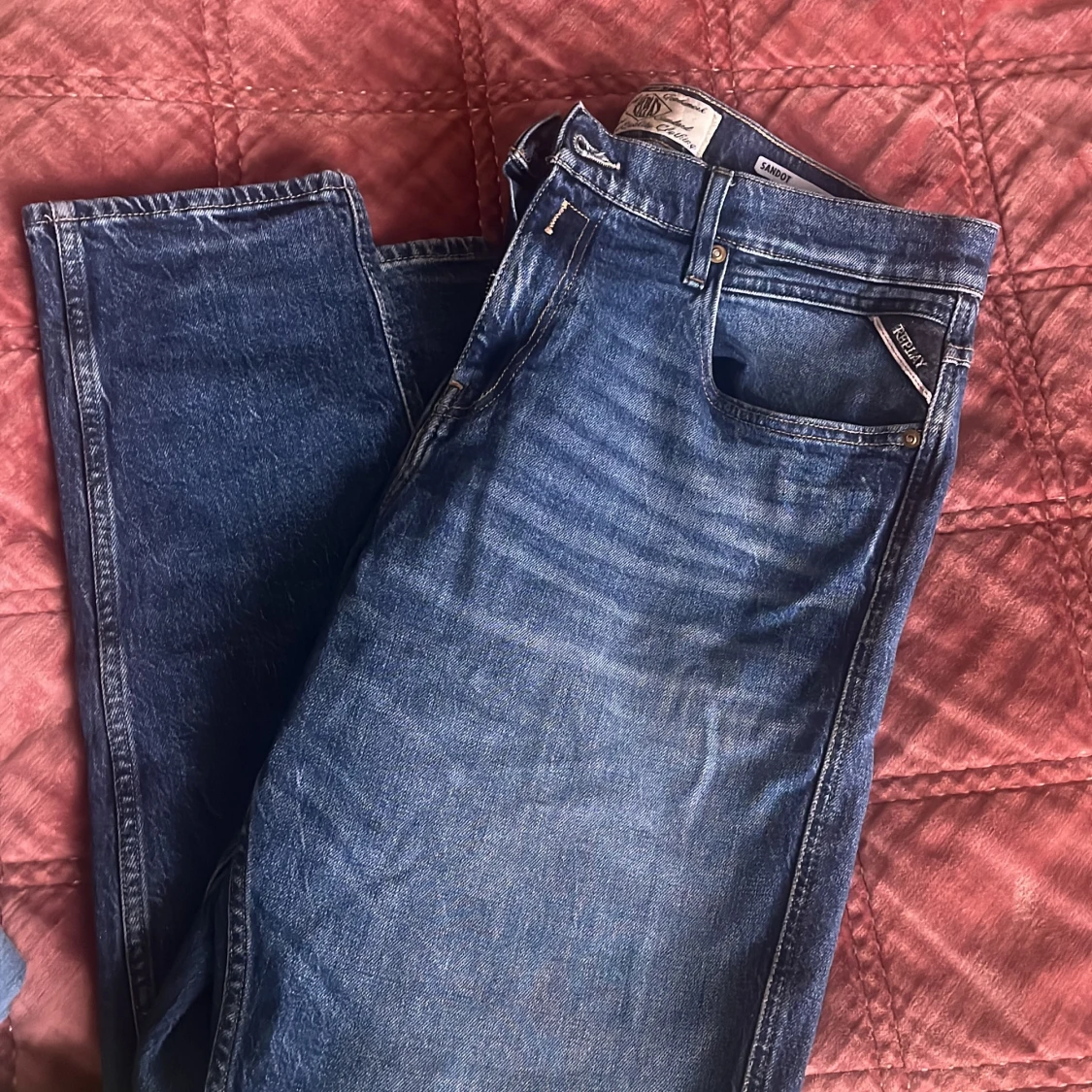 Blå jeans REPLAY SANDOT relaxed tapered 33/30 - 2