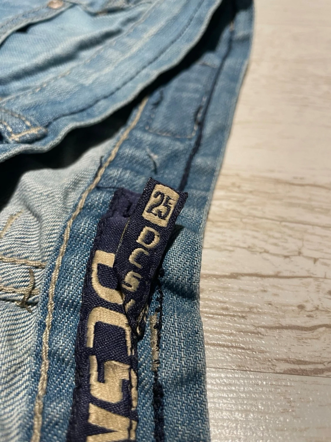 Lågmidjade raka jeans från DCSN - 4