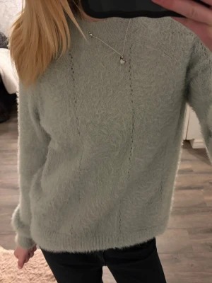 fluffig stickad tröja  - supermjuk