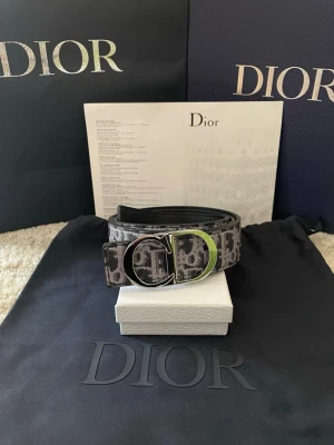 CD-Monogram Bälte (Limited Edition) - Tillkommer ej med box osv. Helt ny 