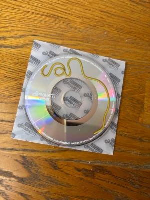 Ny Le sserafim cd  - Ny Aldrig spelad från Le Sserafim- Spagetti album