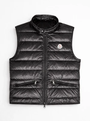 Moncler Gui - •9/10 skick - ✅ •Storlek - 2/M📏 •Inkluderat - väst👟 •Fraktar - inom 24h📦
