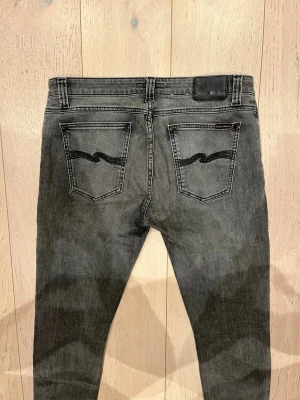 Nudie jeans  - 9/10 | Size 33/32 men passar 32/32