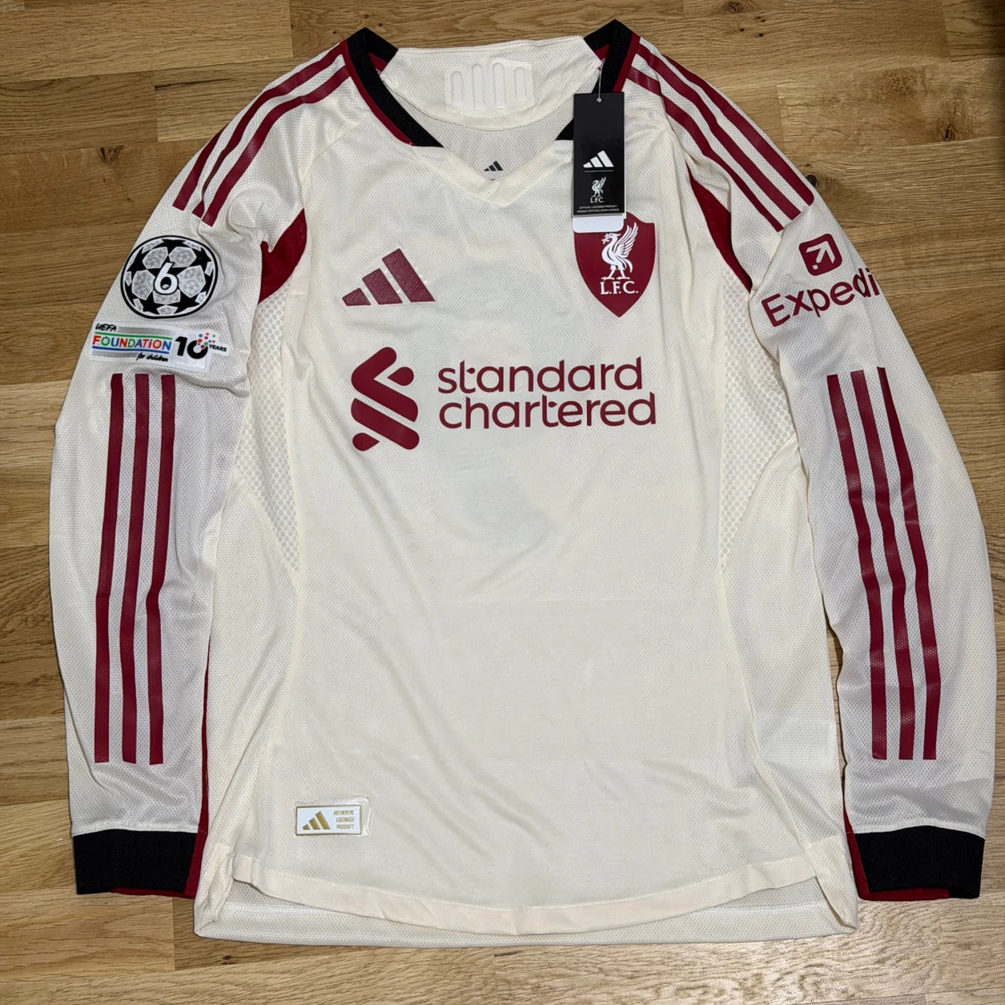 Liverpool tredjeställ 25/26 #Isak 9 Player Edition  - 1