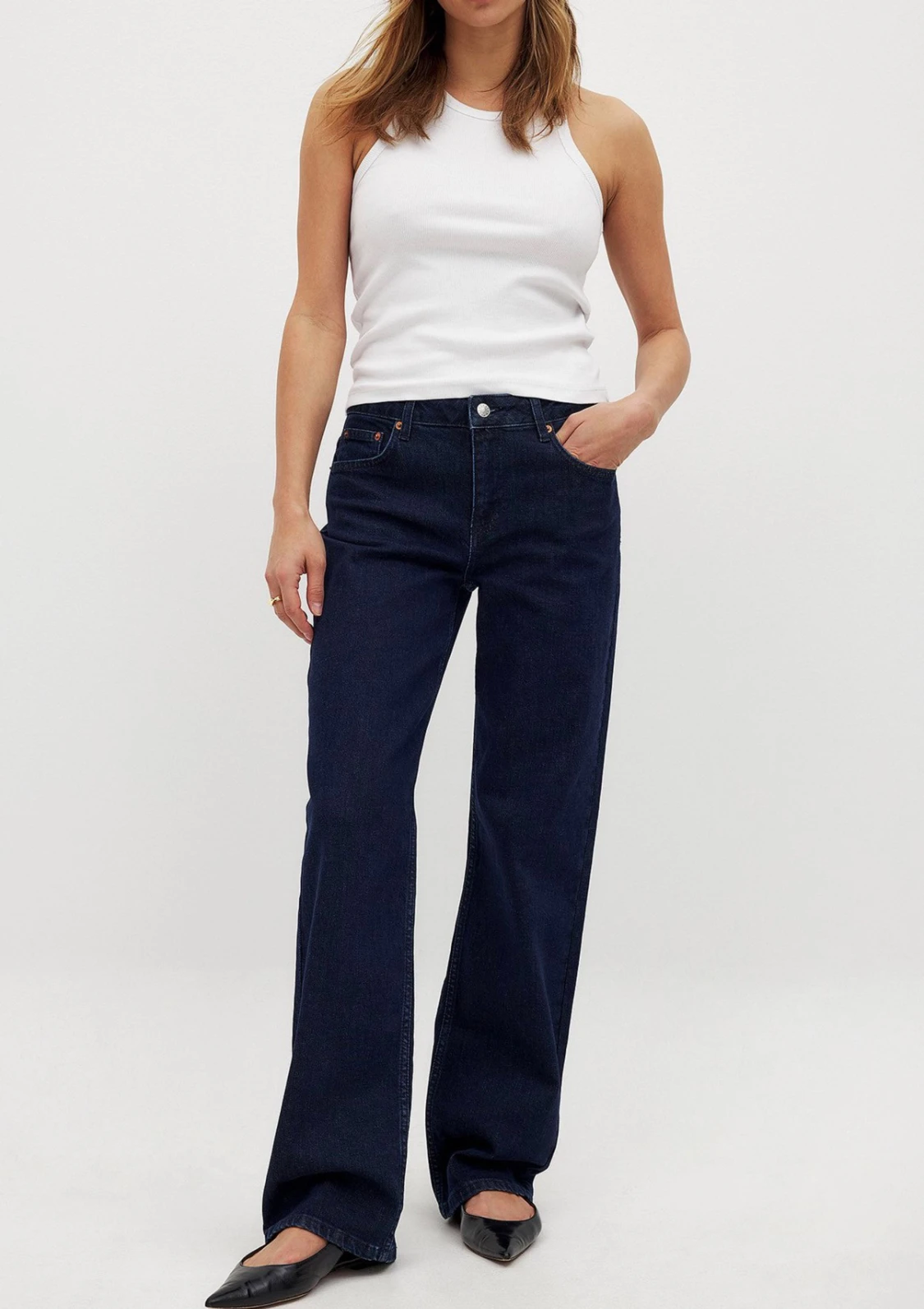 Mörkblå wide jeans från NA-KD