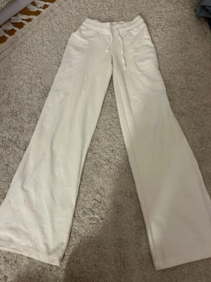 Mjukisbyxor  - Super sköna och snygga mjukisbyxor💓