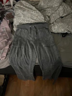 juicy couture byxor  - juicy couture byxor i storlek xxs