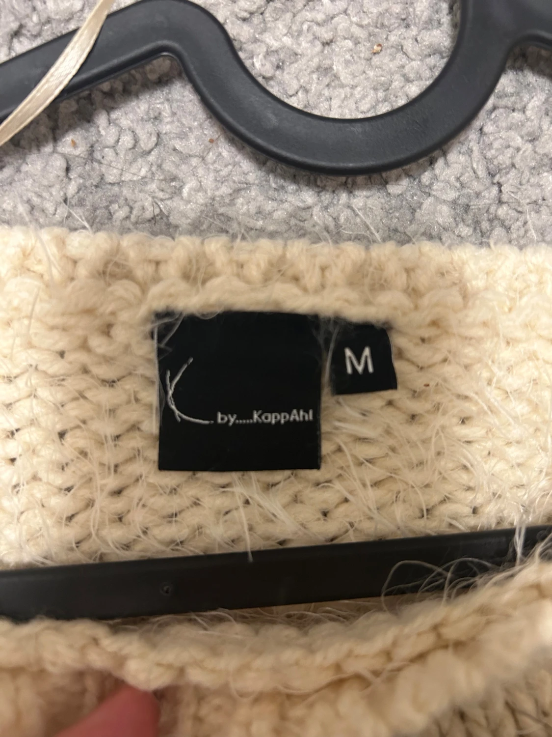 Randig stickad tröja från KappAhl - 1