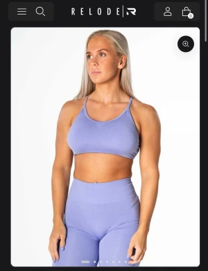 Träningssett från Relode - Lånade bilder från Relodes hemsida! Prime scrunch byxor och prime seamless topp, båda i färgen lilac och i storlek S! Skulle säga att de passar allt från Xs-M då det är mycket stretch. Använda men i bra skick! Pris kan diskuteras 