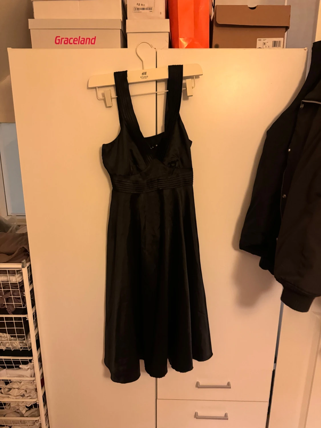 Svart långklänning från H&M Studio