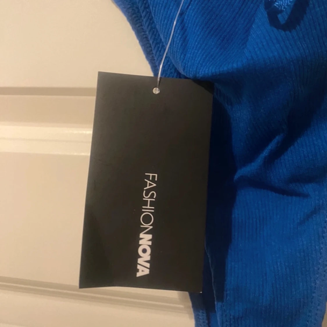 Blå halterneck bikini från Fashion Nova - 4