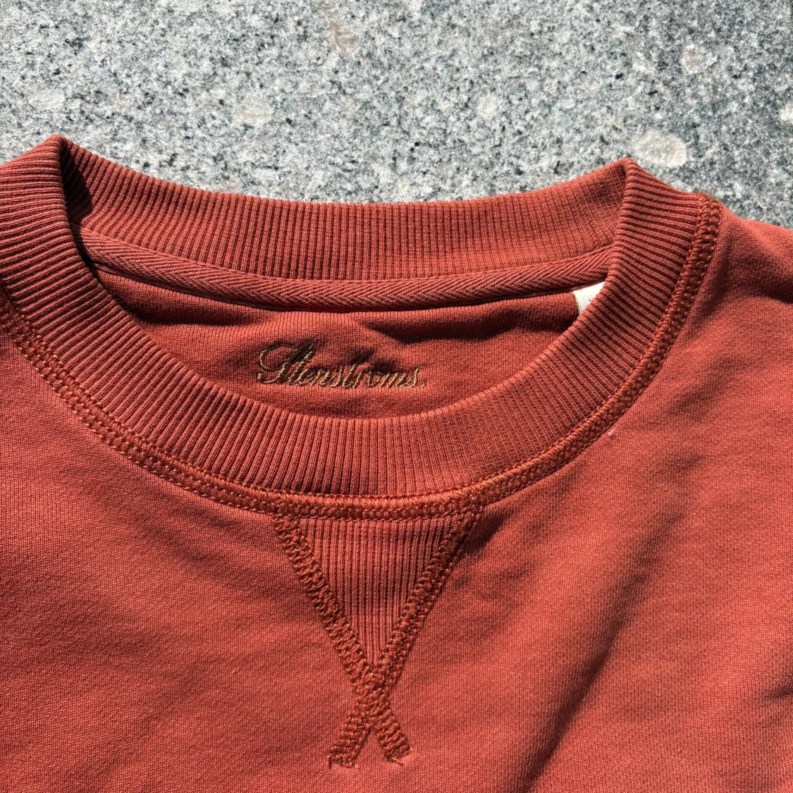 Rostbrun sweatshirt från Stenströms - 1