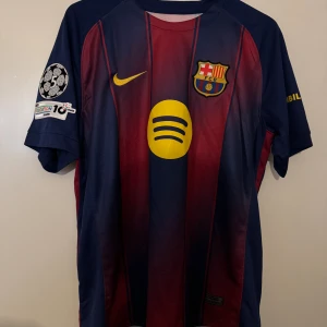 FC Barcelona Lamine Yamal #10 matchtröja - Säljer en helt ny Barcelona tröja 25/26 