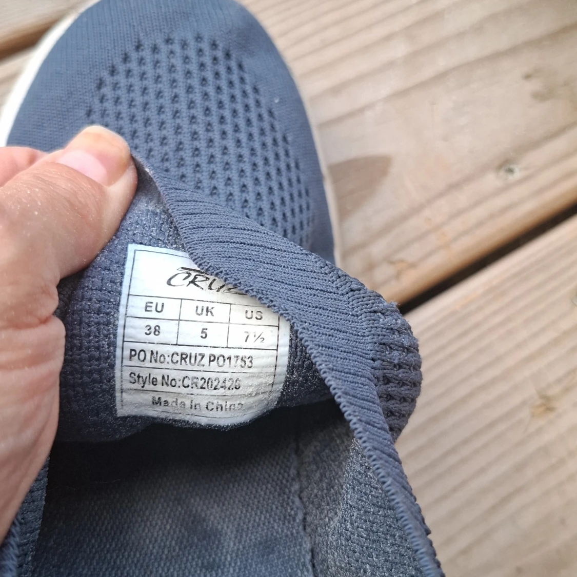 Mörkblå slip-on sneakers från Cruz - 2