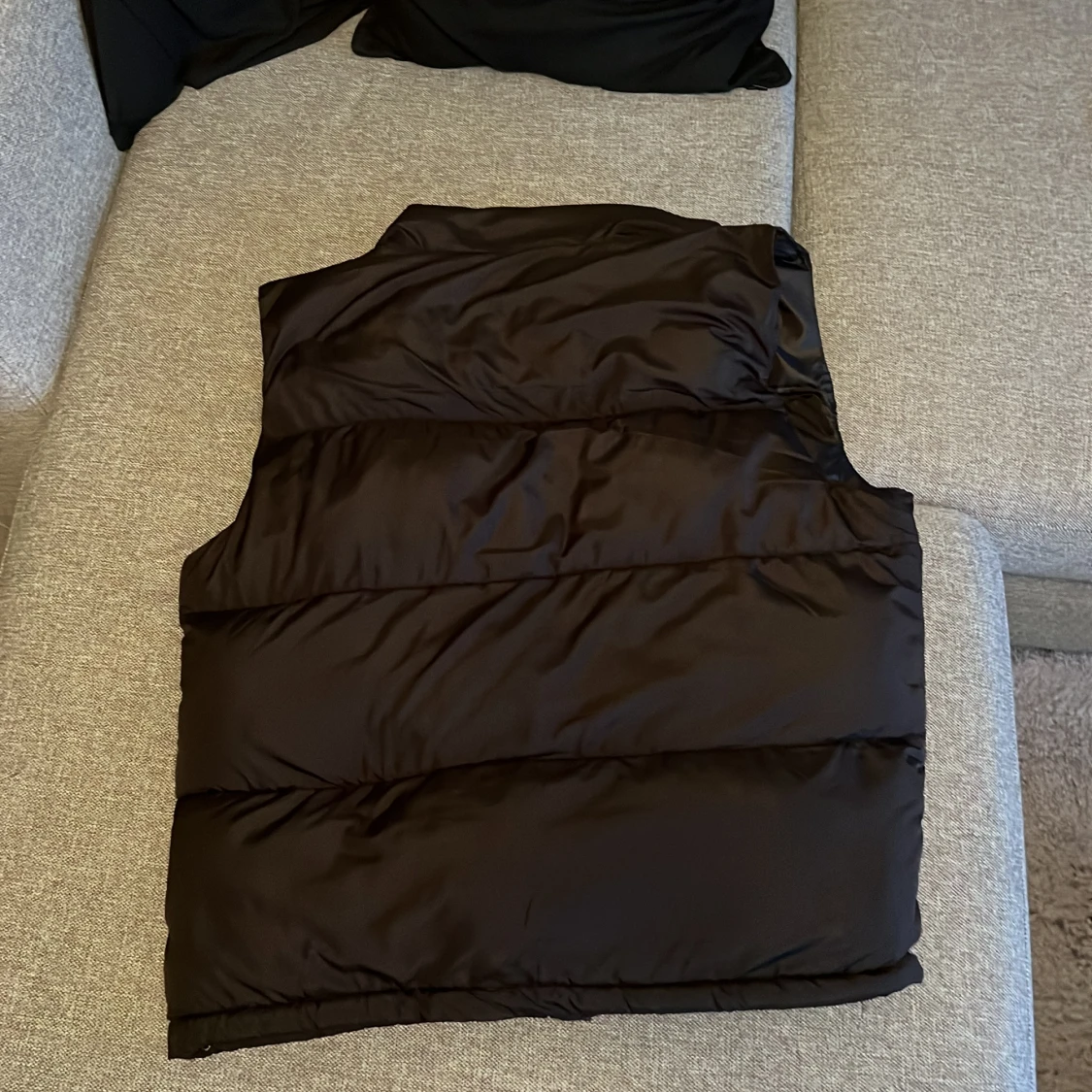 Svart dunväst från True North - 1