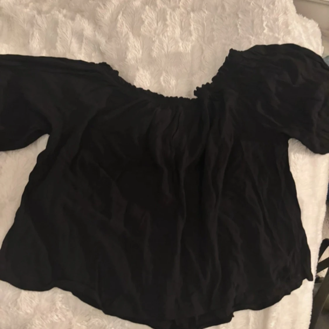 Svart offshoulder topp från Lindex - 1