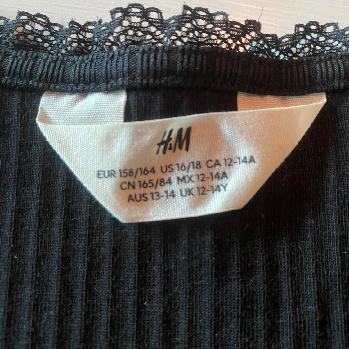 Svart ribbad långärmad topp - 3