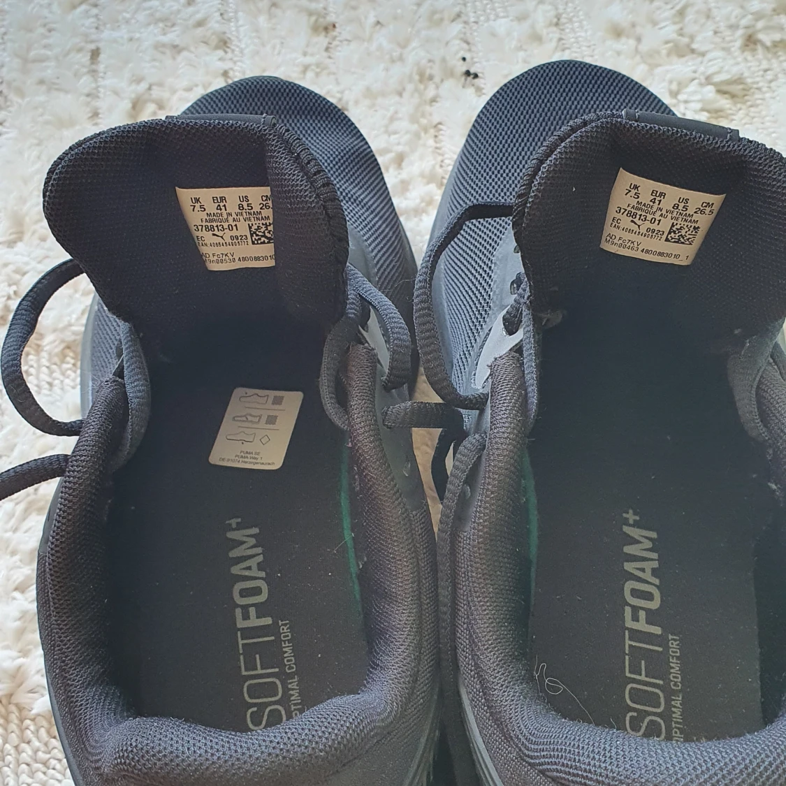 Svarta sneakers från Puma Softfoam - 2