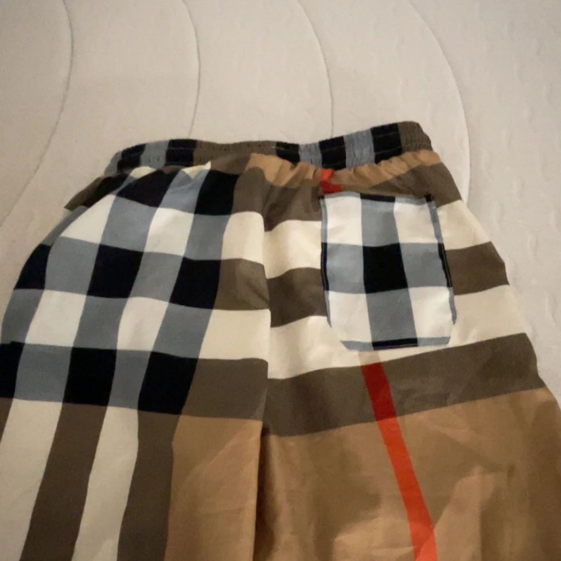 Rutig Burberry shorts med snörning - 2