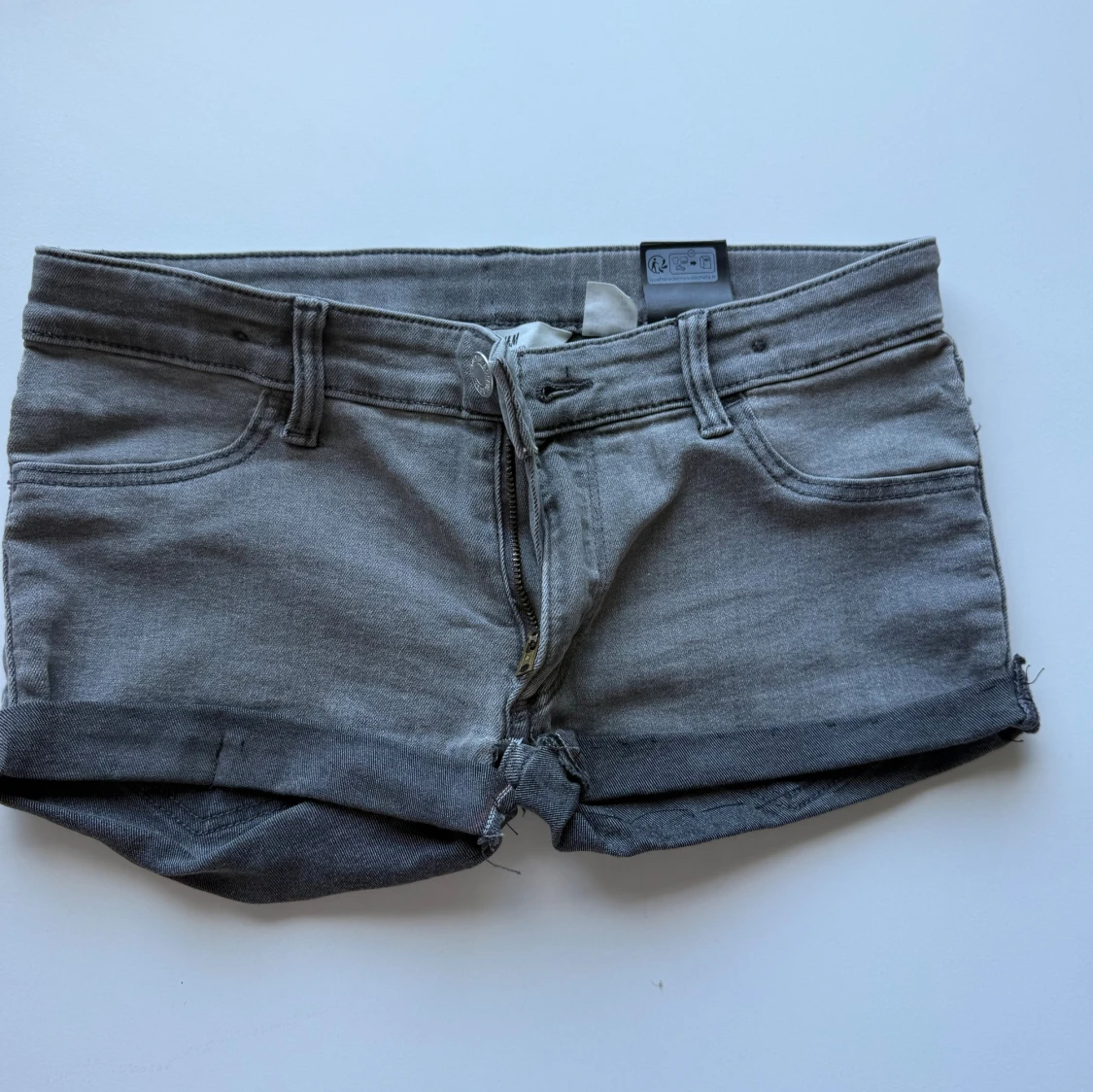 Grå jeansshorts - 2