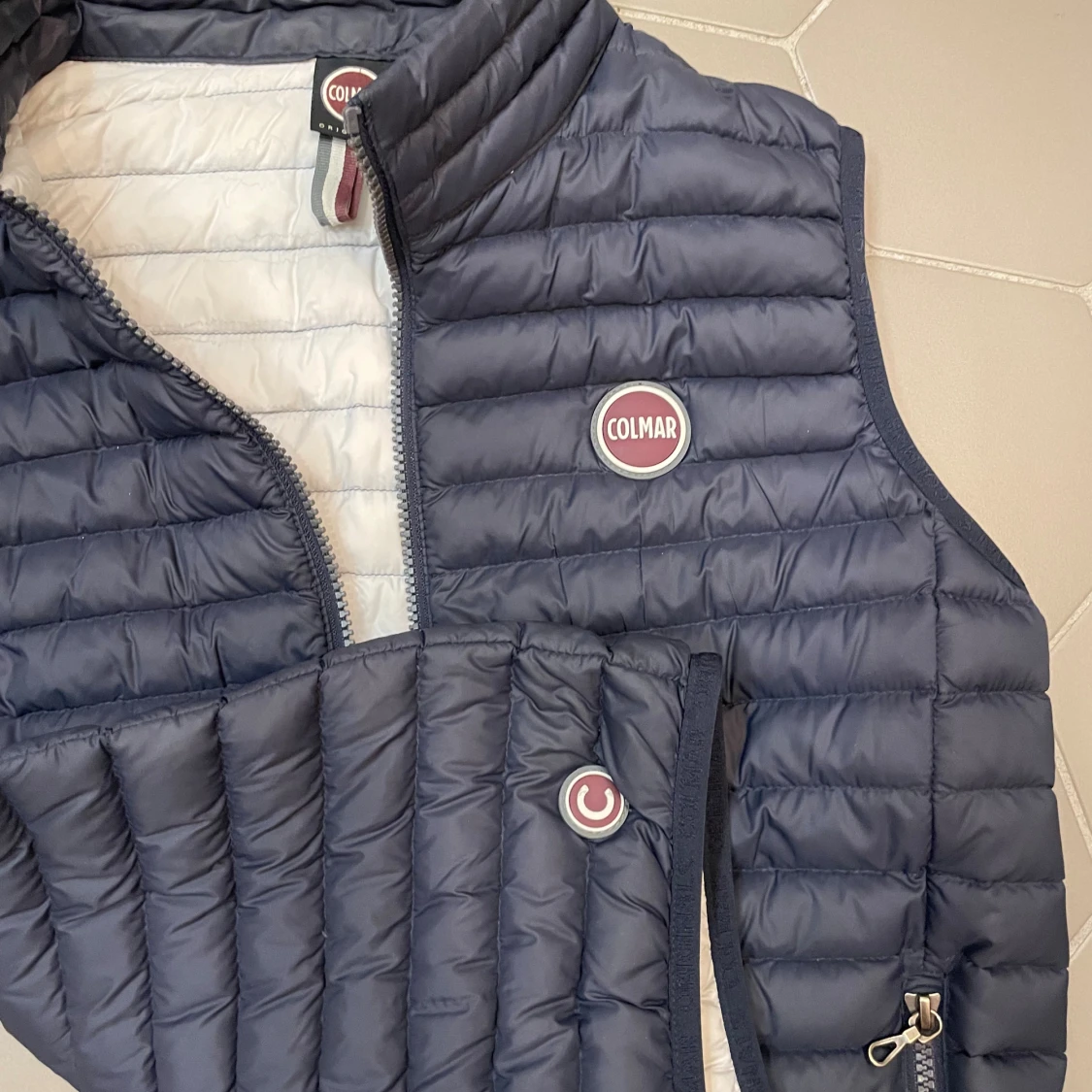 Mörkblå dunväst från Colmar - 1