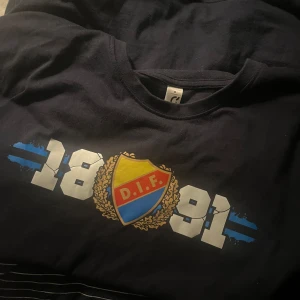 DIF t-shirt bytes - Söker byte till storlek S. 