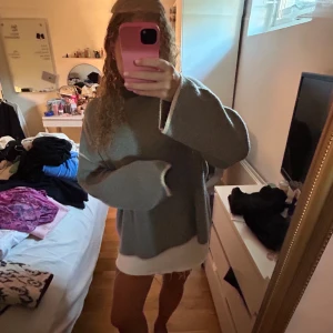 Grå polotröja från Zara  - Superfin stickad polotröja från Zara 