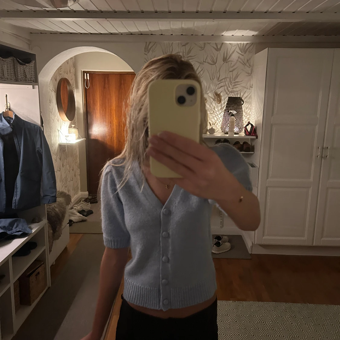 Ljusblå kofta från Gina Tricot XS