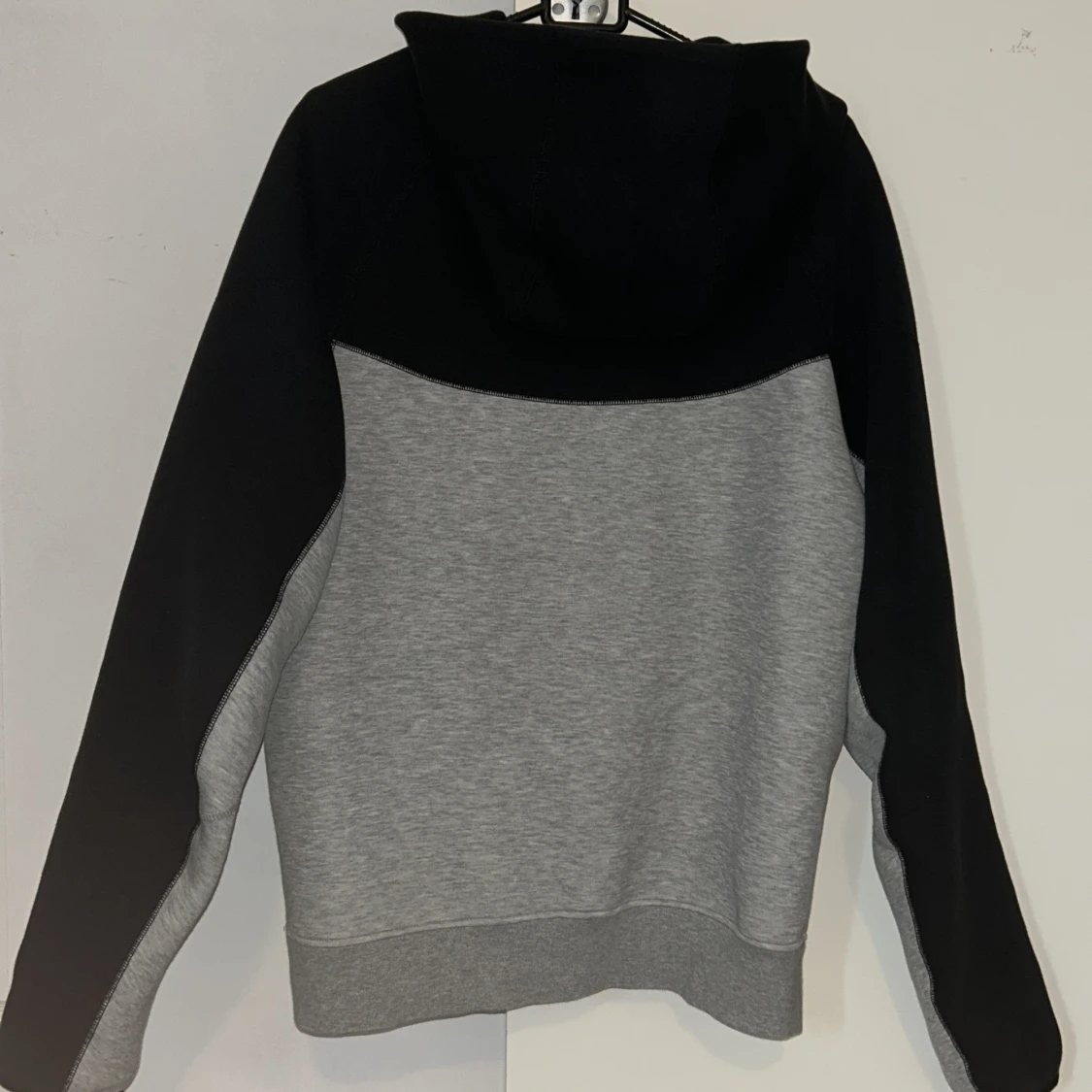 Nike Teech Fleece Svart och Grå - 1