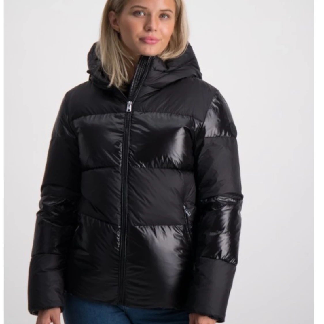 Svart dunjacka från Woolrich - 3