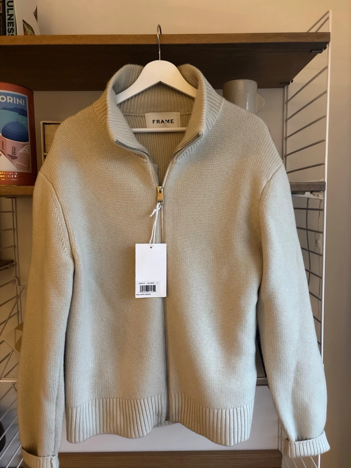 Beige stickad zip-tröja från FRAME. Runt 6000kr i nypris - 3