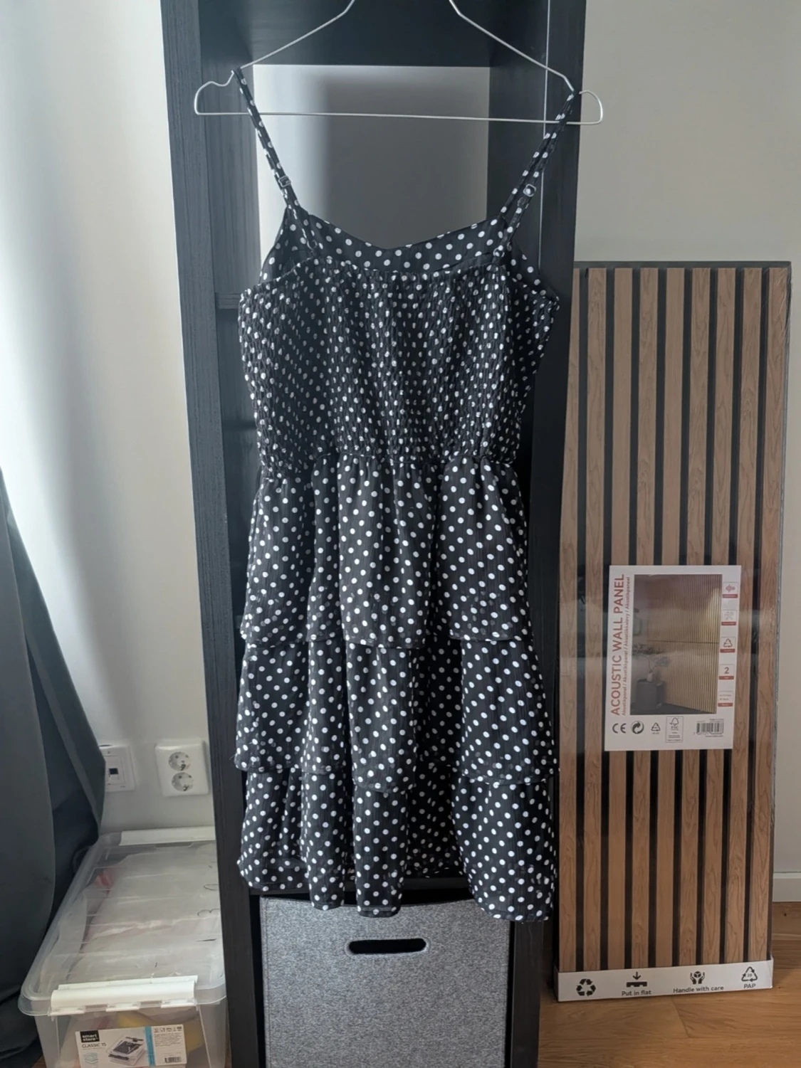 Svart prickig klänning SisterSpoint - 2